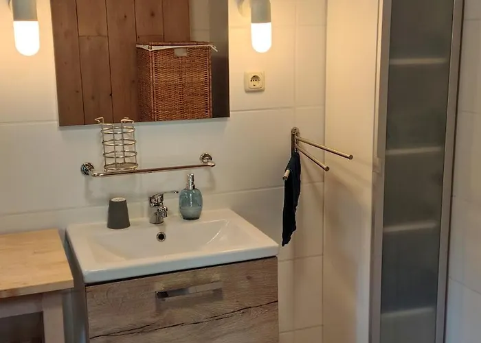 Semesterbostad Vrijstaand In Het Bos Met Prive Sauna *